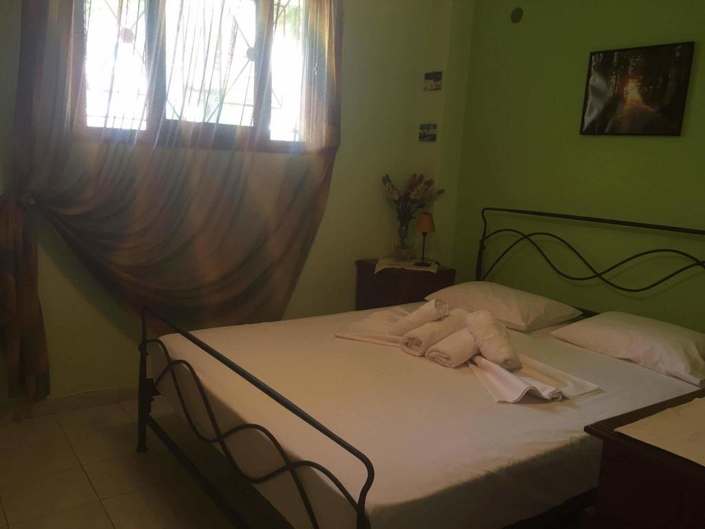 Chanioti Center Apartment ภายนอก รูปภาพ