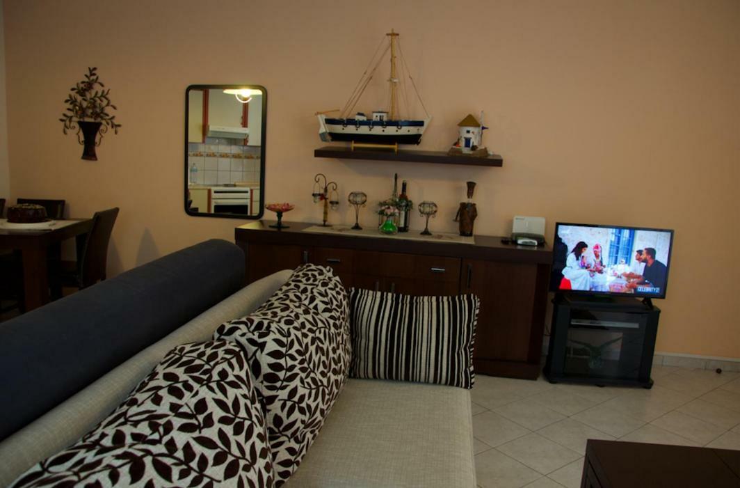 Chanioti Center Apartment ภายนอก รูปภาพ