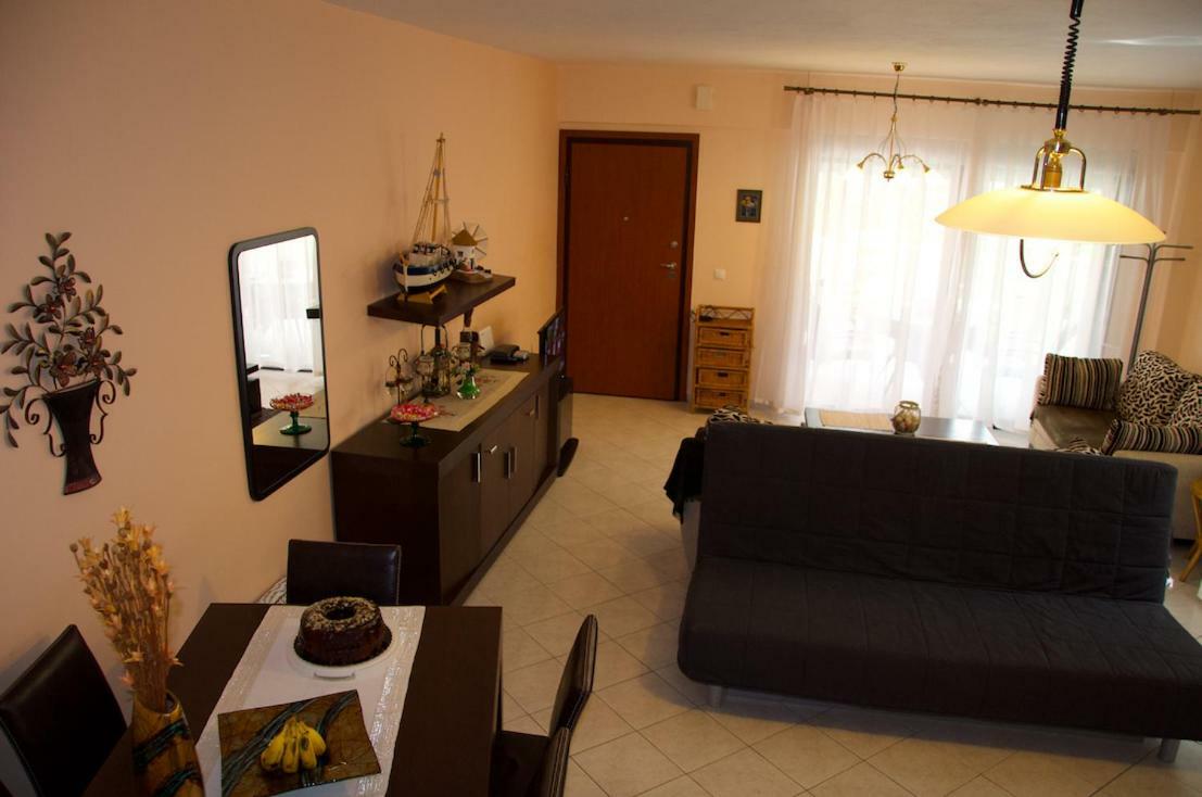 Chanioti Center Apartment ภายนอก รูปภาพ
